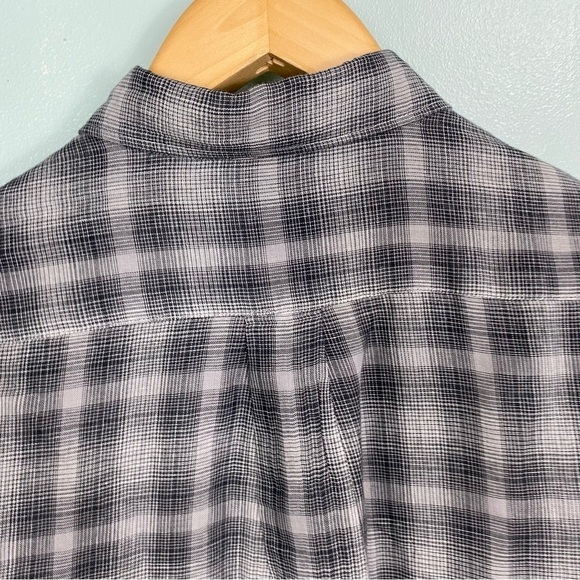 Vince Classic Fit M‎ Plaid Black Gray Button Up Shirt - Picture 5 of 6